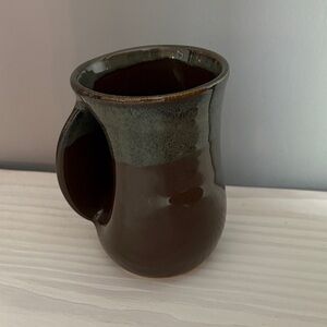 Neher‎ 2022 Clay in Motion Pottery Mug Left-Handed Hand Warmer Mug
